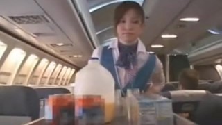 Flight_Stewardess_In_Flight_Services