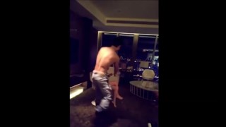 Trai bao trong quan karaoke china