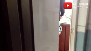 chinese MILF 中午的也要和妈妈在厨房来一炮 母子乱伦