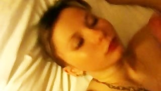 Amateur blonde babe gets a huge facial