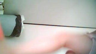 chinese girl go to toilet.2