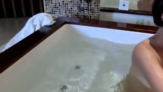 Miss18Live – chinese slut taking a bath with a webcam.mp4