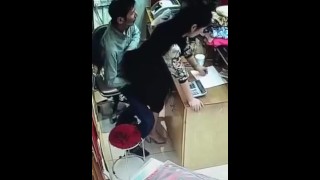 Secretary kong misis kinantot ng kanyang boss sa office huli sa cctv
