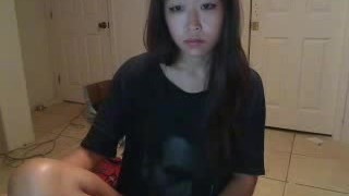 asian teen fingering on cam