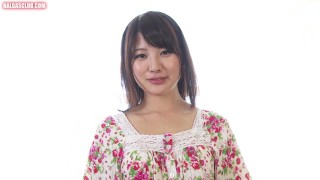 Beautiful Young Asian Girl Gives Close Up Pussy