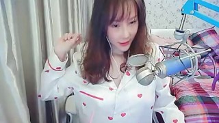 Chinese Cam Girl 完美毒药 (Perfect Poison) – Live Show 03