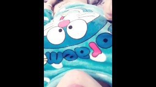 Cute chinese girl plays with pussy and cums