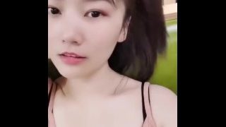 【深喉】这样的舌头，这样的喉咙，想不想把整根大肉棒都塞进去？