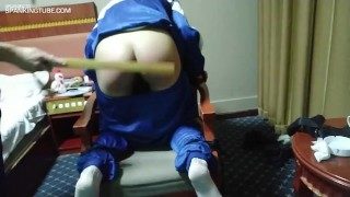 中国学生被打屁股